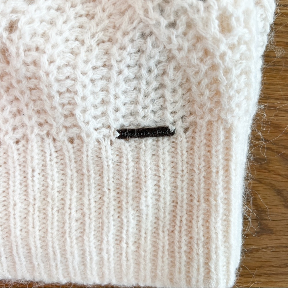 Abercrombie & Fitch Sweater - Picture 4 of 4